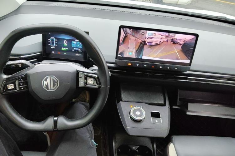 Used MG 4 EV 2023 415 km Range Sea-Faring Champion Edition Center Console