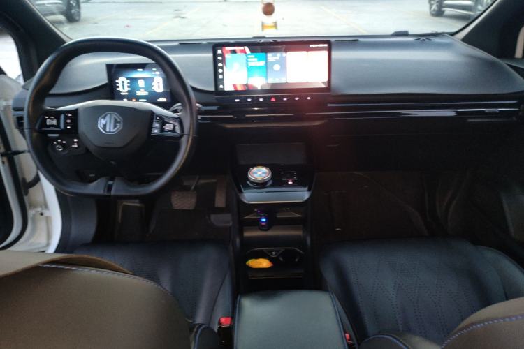 Used MG 4 EV 2023 415 km Range Sea-Faring Champion Edition Center Console
