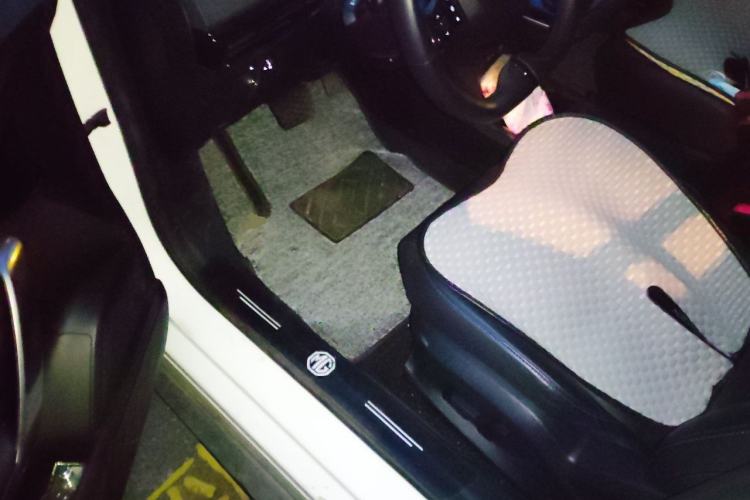 Used MG 4 EV 2023 415 km Range Sea-Faring Champion Edition Driver Seat