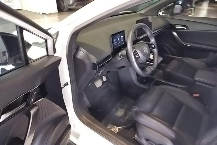 Used MG 4 EV 2023 415 km Range Sea-Faring Champion Edition Driver Seat