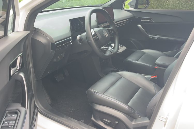 Used MG 4 EV 2023 415 km Range Sea-Faring Champion Edition Driver Seat