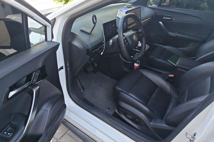 Used MG 4 EV 2023 415 km Range Sea-Faring Champion Edition Driver Seat
