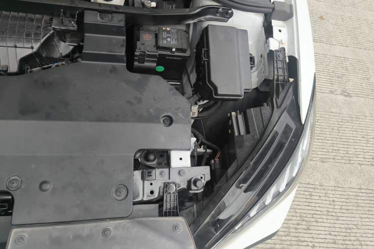 Used MG 4 EV 2023 415 km Range Sea-Faring Champion Edition Engine Bay Left