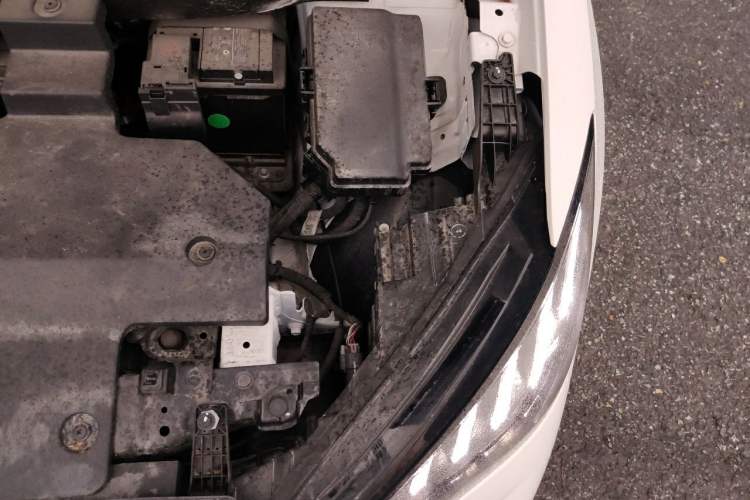 Used MG 4 EV 2023 415 km Range Sea-Faring Champion Edition Engine Bay Left
