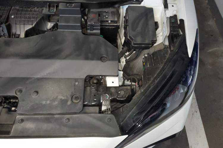 Used MG 4 EV 2023 415 km Range Sea-Faring Champion Edition Engine Bay Left