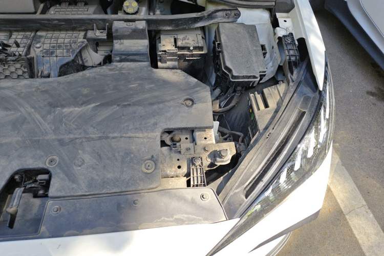 Used MG 4 EV 2023 415 km Range Sea-Faring Champion Edition Engine Bay Left