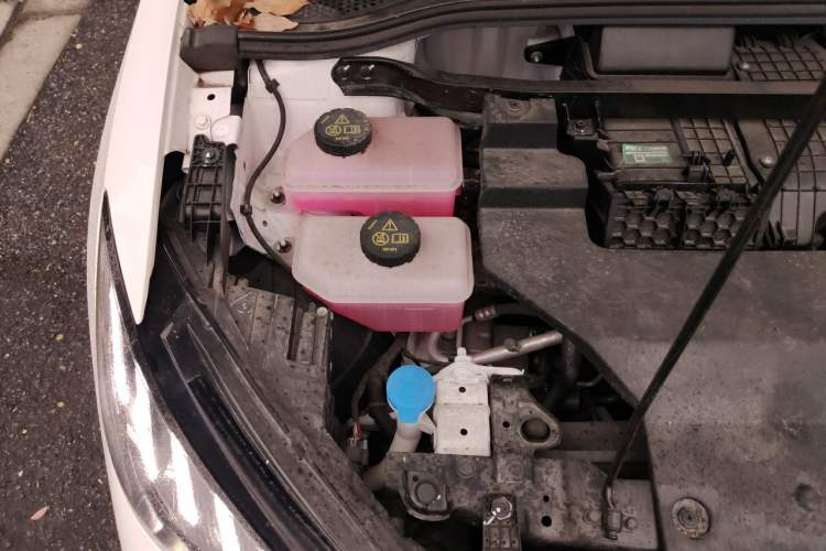 Used MG 4 EV 2023 415 km Range Sea-Faring Champion Edition Engine Bay Right