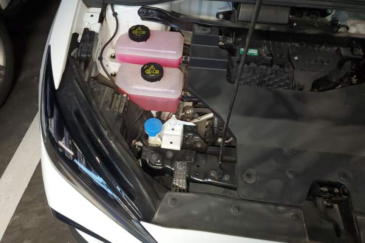 Used MG 4 EV 2023 415 km Range Sea-Faring Champion Edition Engine Bay Right