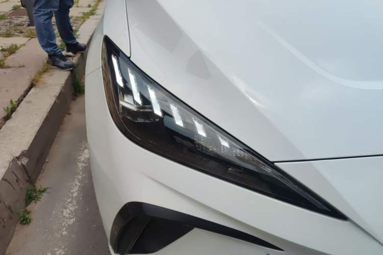 Used MG 4 EV 2023 415 km Range Sea-Faring Champion Edition Exterior 6