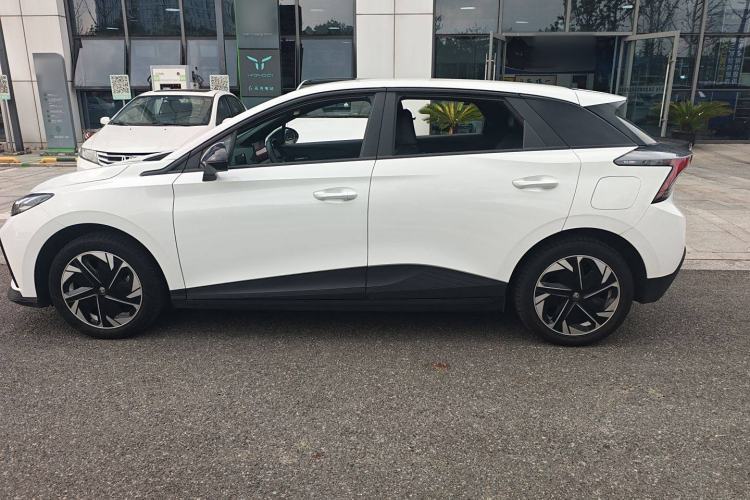 Used MG 4 EV 2023 415 km Range Sea-Faring Champion Edition Exterior 6