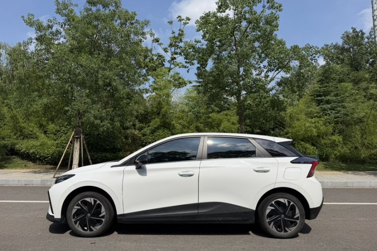 Used MG 4 EV 2023 415 km Range Sea-Faring Champion Edition Exterior 7