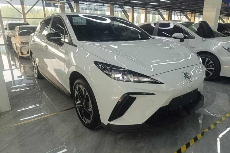 Used MG 4 EV 2023 415 km Range Sea-Faring Champion Edition Front Right 45 Deg