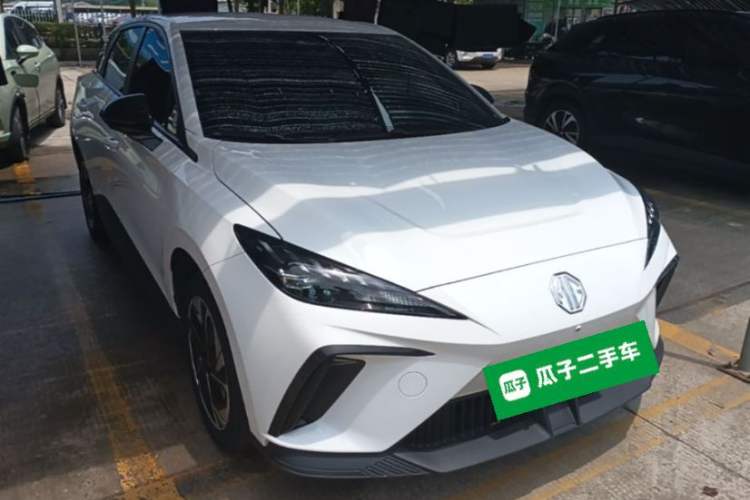 Used MG 4 EV 2023 415 km Range Sea-Faring Champion Edition Front Right 45 Deg