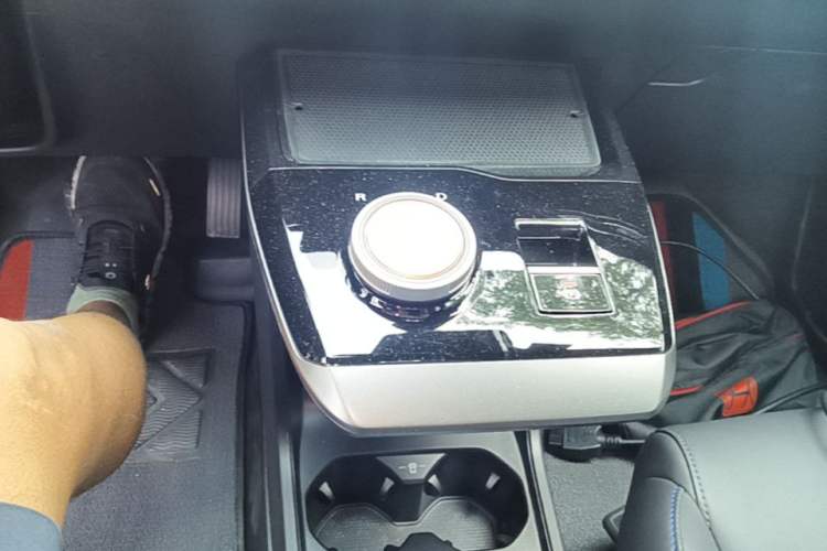 Used MG 4 EV 2023 425km Executive Version Gear Lever