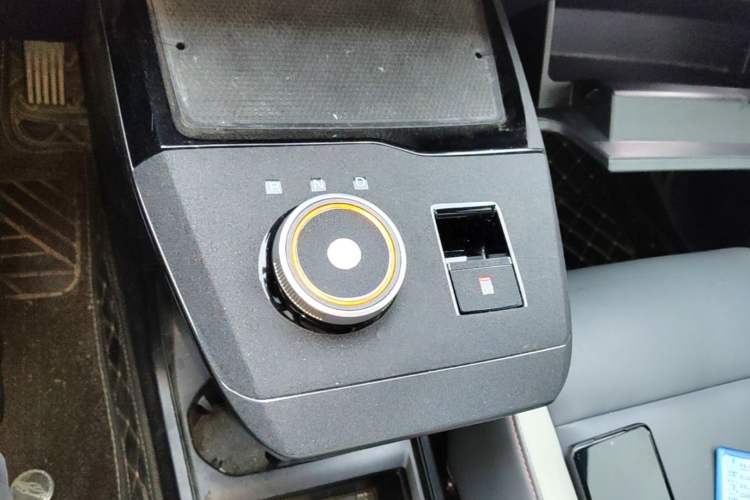 Used MG 4 EV 2023 415 km Range Sea-Faring Champion Edition Gear Lever
