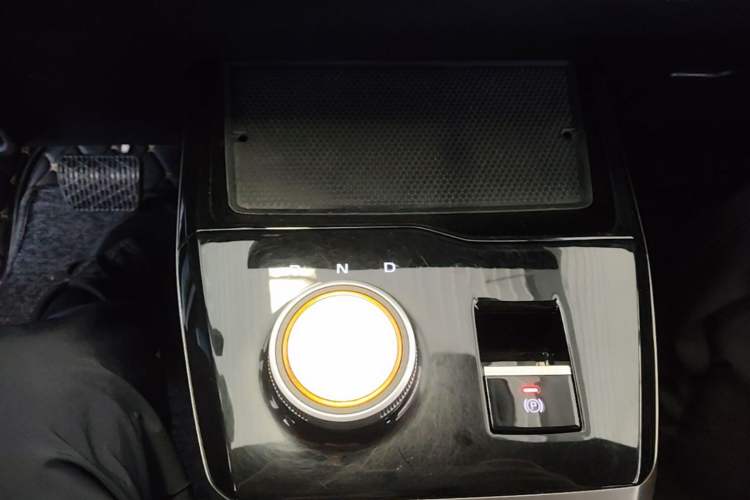 Used MG 4 EV 2023 425km Executive Version Gear Lever