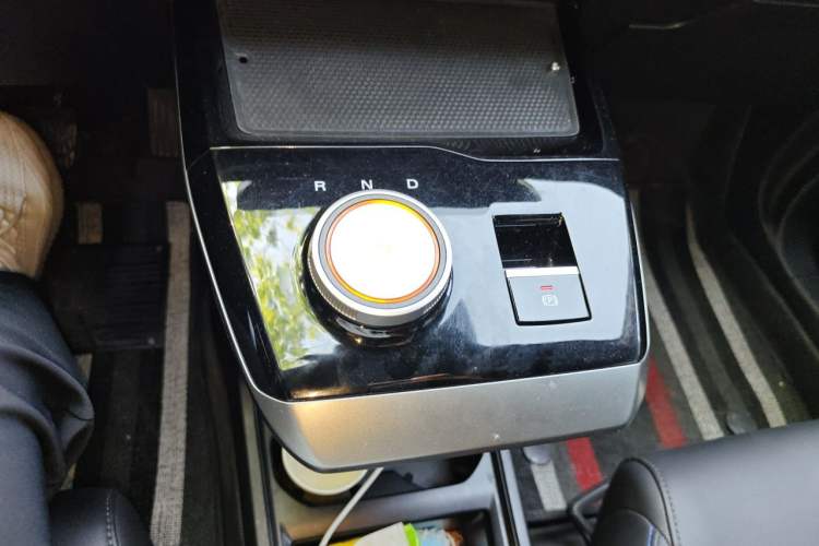 Used MG 4 EV 2023 415 km Range Sea-Faring Champion Edition Gear Lever