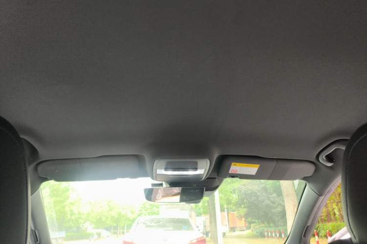 Used MG 4 EV 2023 415 km Range Sea-Faring Champion Edition Headliner