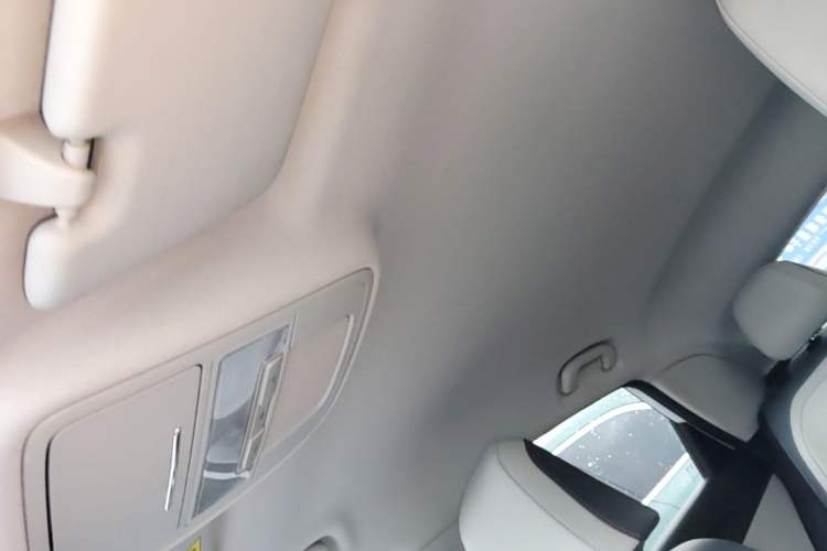 Used MG 4 EV 2023 415 km Range Sea-Faring Champion Edition Headliner