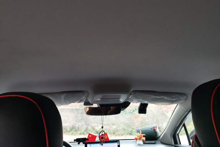 Used MG 4 EV 2023 425km Executive Version Headliner