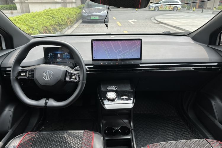 Used MG 4 EV 2023 415 km Range Sea-Faring Champion Edition Interior 10