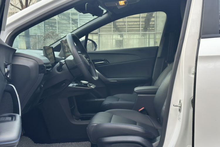 Used MG 4 EV 2023 415 km Range Sea-Faring Champion Edition Interior 10