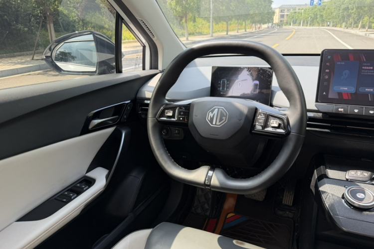 Used MG 4 EV 2023 415 km Range Sea-Faring Champion Edition Interior 12