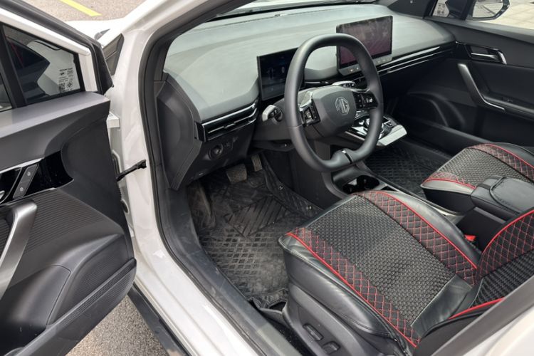 Used MG 4 EV 2023 415 km Range Sea-Faring Champion Edition Interior 13