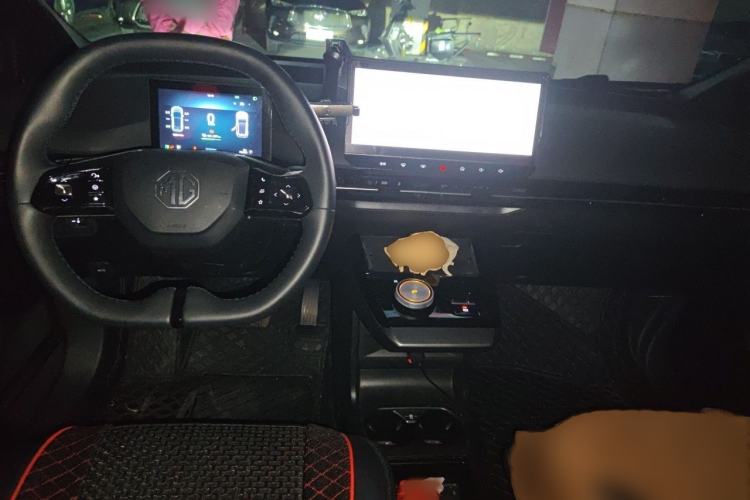 Used MG 4 EV 2023 415 km Range Sea-Faring Champion Edition Interior 2