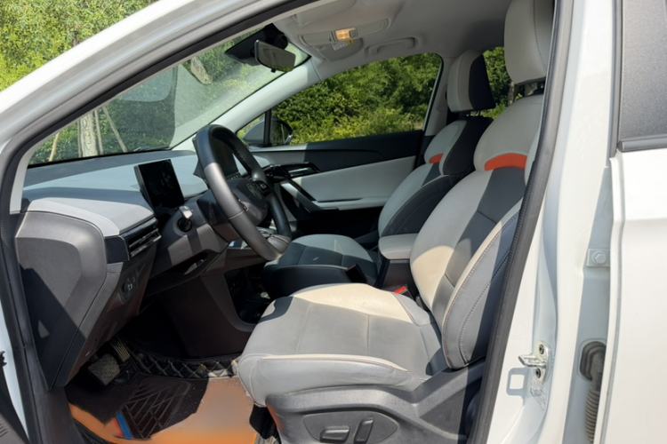 Used MG 4 EV 2023 415 km Range Sea-Faring Champion Edition Interior 2