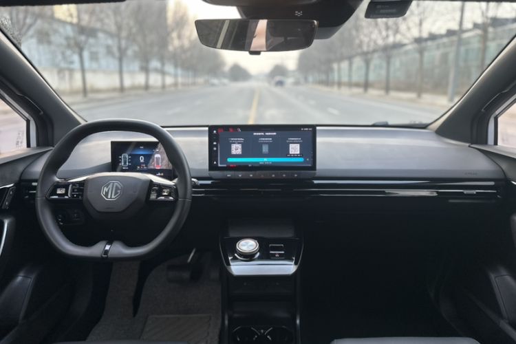 Used MG 4 EV 2023 415 km Range Sea-Faring Champion Edition Interior 2