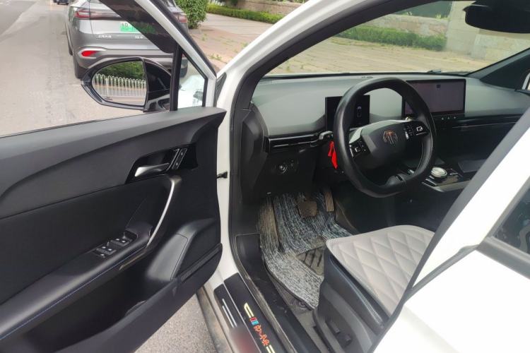 Used MG 4 EV 2023 415 km Range Sea-Faring Champion Edition Interior 3