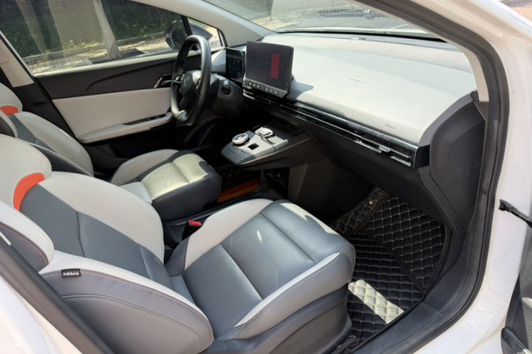 Used MG 4 EV 2023 415 km Range Sea-Faring Champion Edition Interior 3