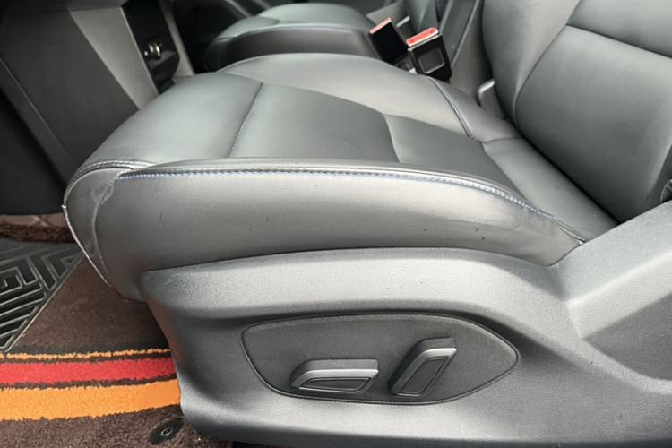 Used MG 4 EV 2023 415 km Range Sea-Faring Champion Edition Interior 6