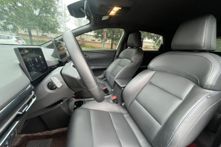 Used MG 4 EV 2023 415 km Range Sea-Faring Champion Edition Interior 8