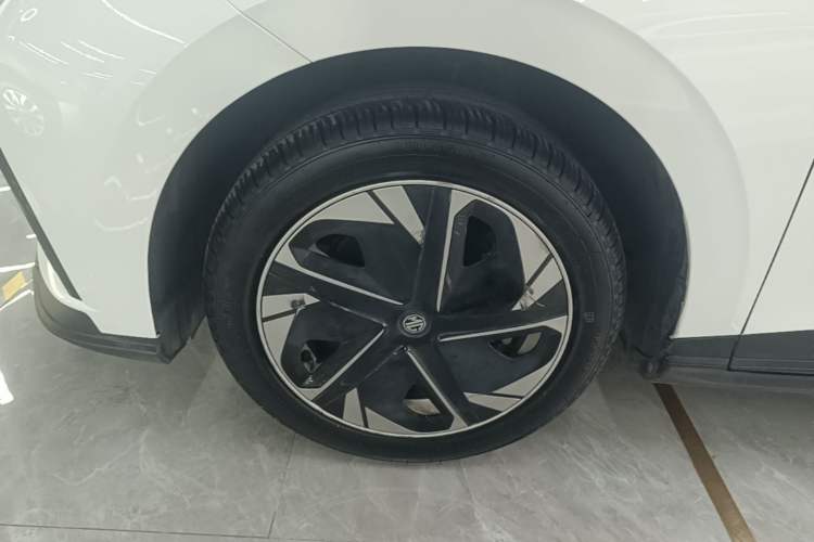 Used MG 4 EV 2023 415 km Range Sea-Faring Champion Edition Left Front Wheel Hub