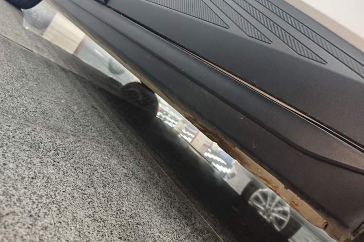 Used MG 4 EV 2023 425km Executive Version Left Side Sill
