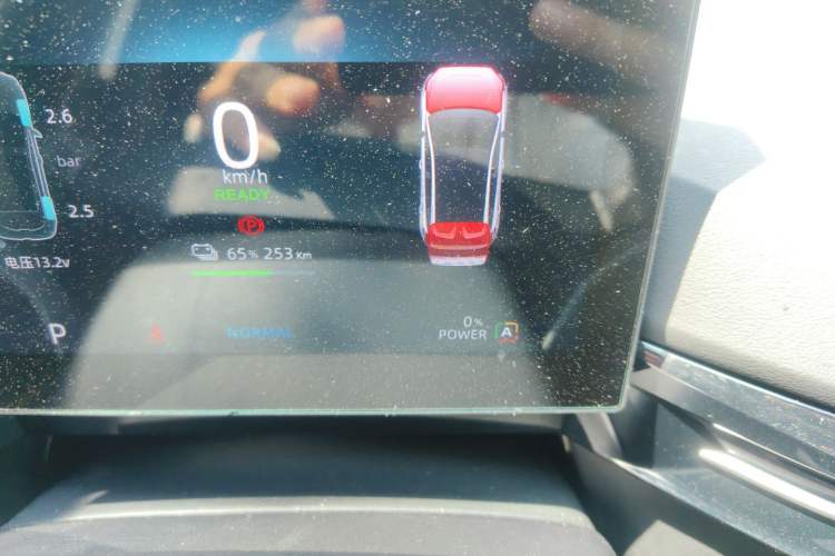 Used MG 4 EV 2023 415 km Range Sea-Faring Champion Edition Odometer Close Up