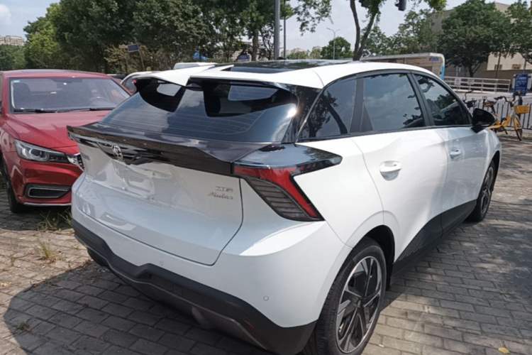Used MG 4 EV 2023 425km Executive Version Rear Right 45 Deg