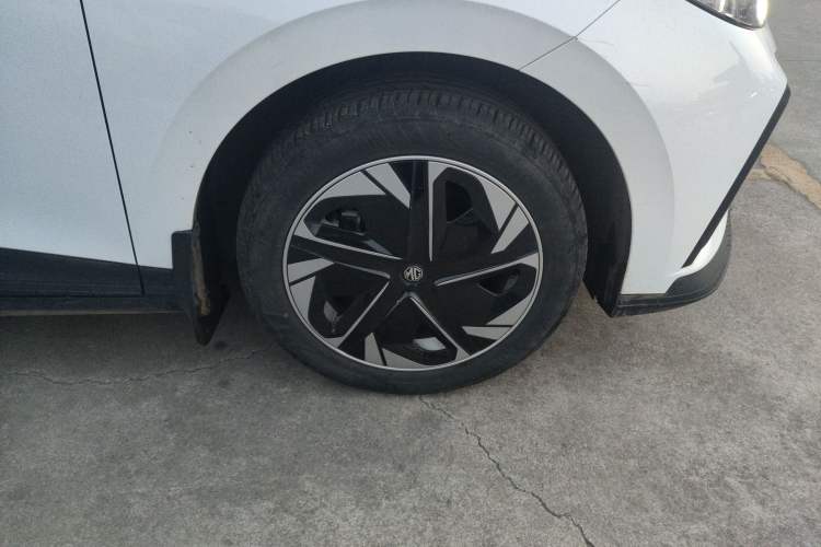 Used MG 4 EV 2023 415 km Range Sea-Faring Champion Edition Right Front Wheel Hub