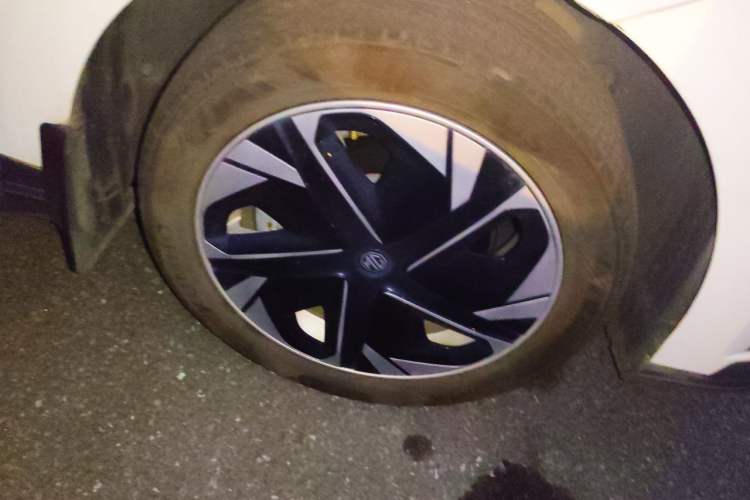 Used MG 4 EV 2023 415 km Range Sea-Faring Champion Edition Right Front Wheel Hub