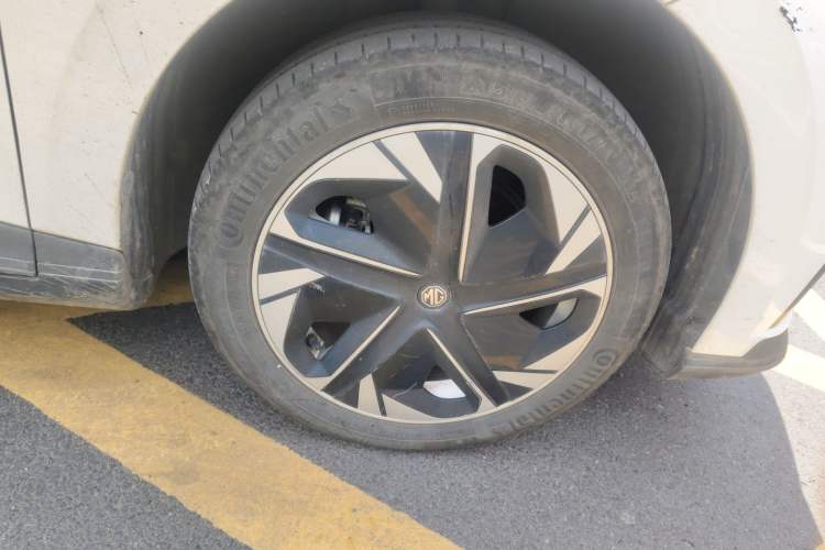 Used MG 4 EV 2023 415 km Range Sea-Faring Champion Edition Right Front Wheel Hub
