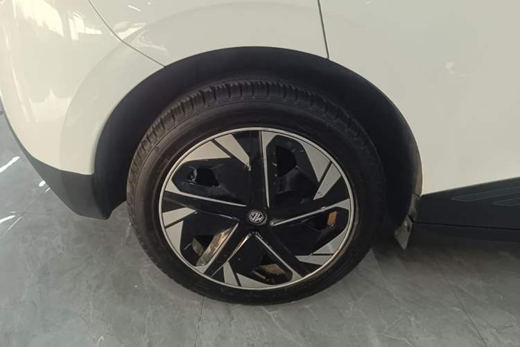 Used MG 4 EV 2023 415 km Range Sea-Faring Champion Edition Right Rear Wheel Hub