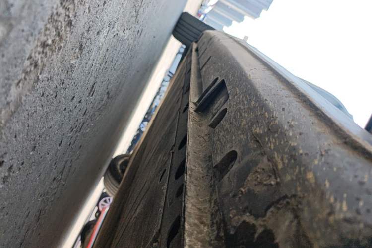 Used MG 4 EV 2023 415 km Range Sea-Faring Champion Edition Right Side Sill