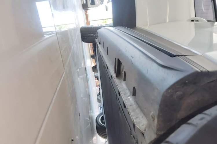 Used MG 4 EV 2023 425km Executive Version Right Side Sill