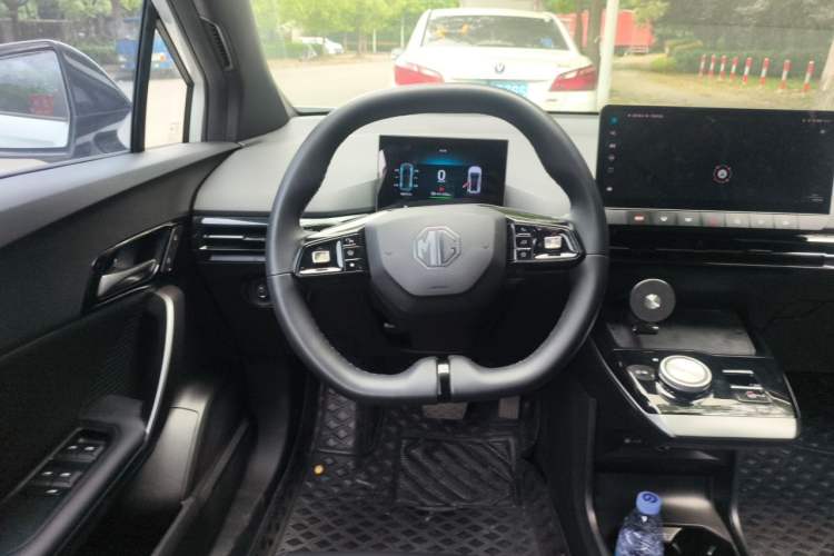 Used MG 4 EV 2023 415 km Range Sea-Faring Champion Edition Steering Wheel