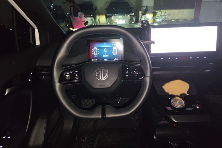 Used MG 4 EV 2023 415 km Range Sea-Faring Champion Edition Steering Wheel