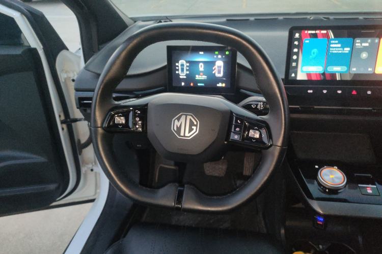 Used MG 4 EV 2023 415 km Range Sea-Faring Champion Edition Steering Wheel