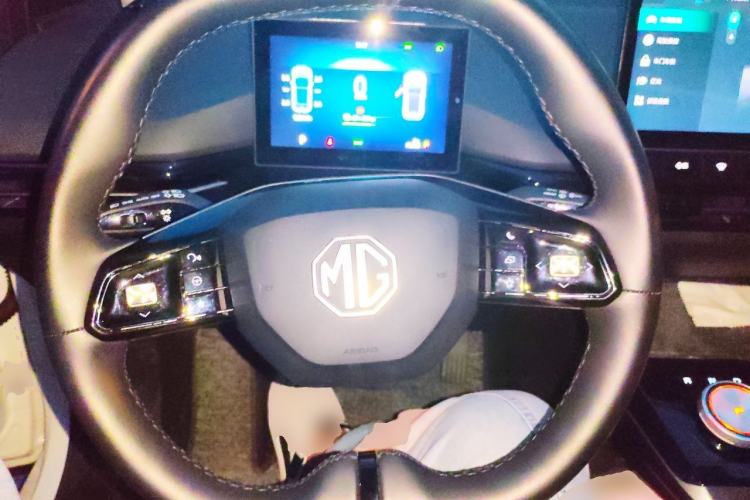 Used MG 4 EV 2023 415 km Range Sea-Faring Champion Edition Steering Wheel