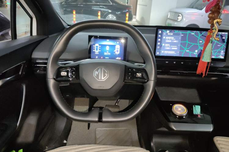 Used MG 4 EV 2023 415 km Range Sea-Faring Champion Edition Steering Wheel